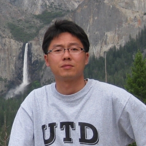 headshot of Shuang Li